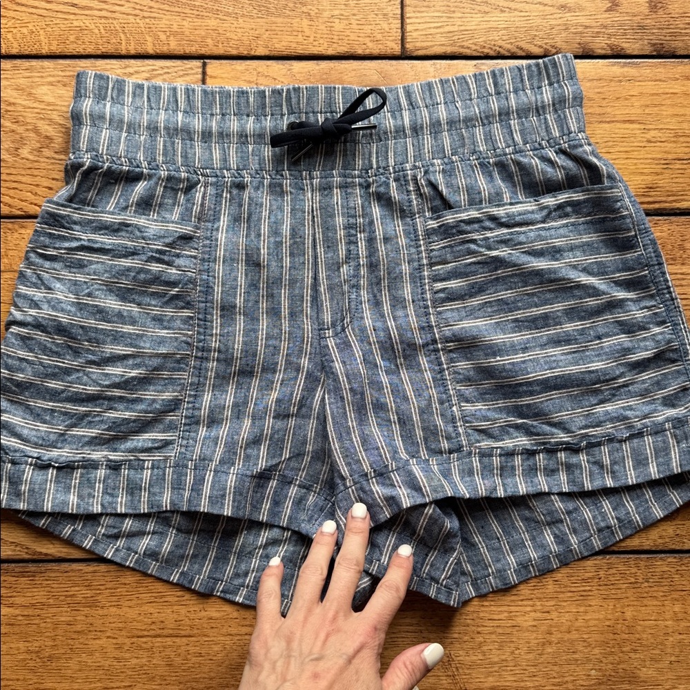 Athleta Women's Sz 4 Blue White Striped Linen Blue White Cabo‎ Tide Shorts Beach